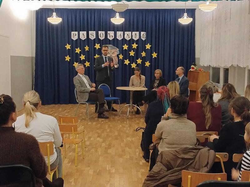 Sezonowość dochodów sklepów spożywczych