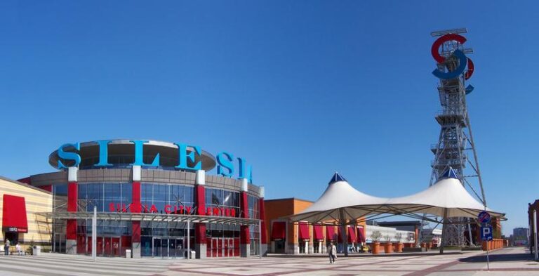 Ile sklepów kryje w sobie Silesia City Center? Odkryj z nami!