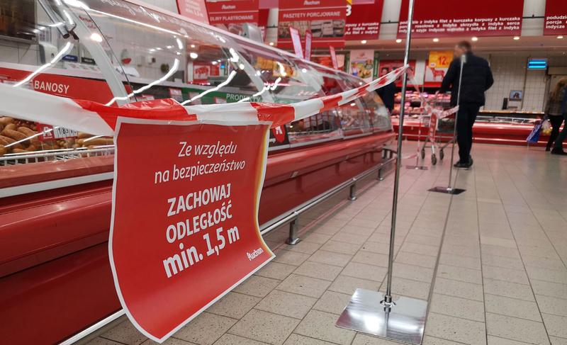 Limity liczby klientów w sklepach