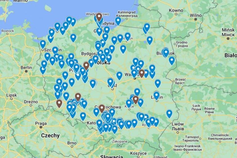 Gdzie znaleźć otwarte sklepy według ekspertów z branży mediów?