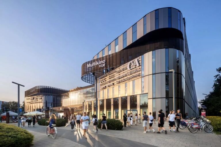Odkryj Galerię Młociny: Ile Sklepów Znajdziesz W Tym Nowoczesnym Centrum?