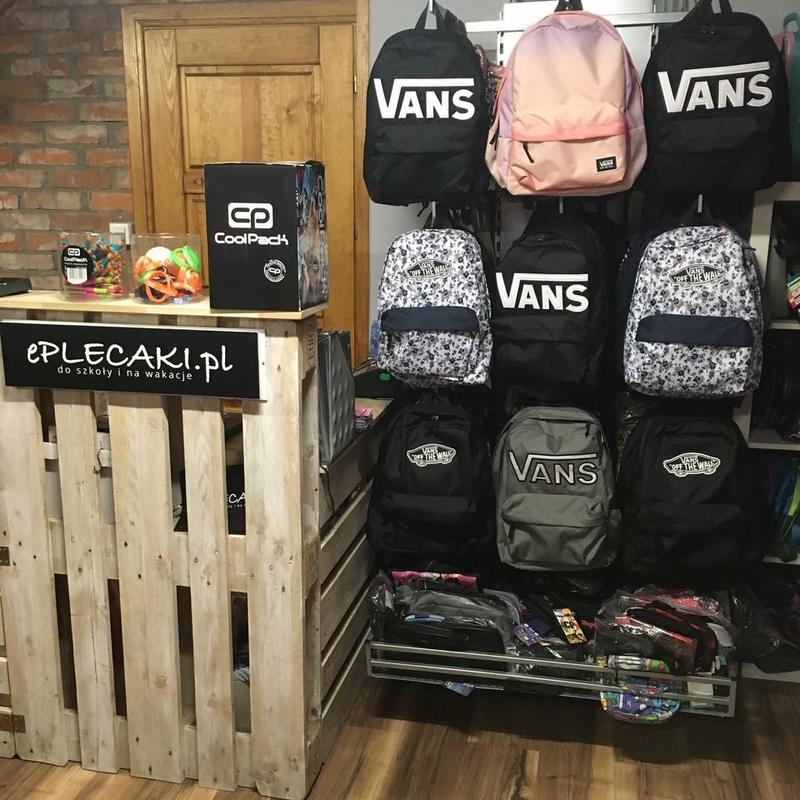 Najlepsze sklepy online z Vansami