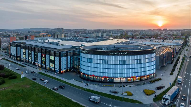 Co oferuje galeria Echo? Sprawdź, jakie sklepy są otwarte!