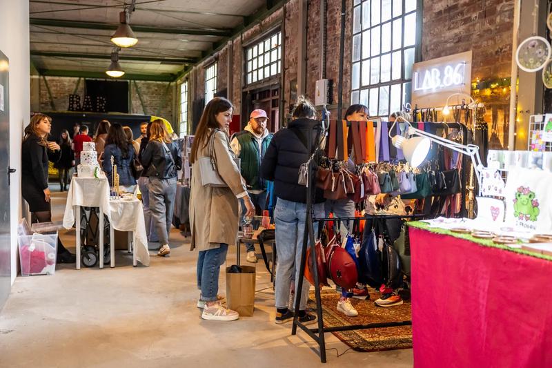 Czy 2 listopada sklepy będą otwarte? Sprawdź, co planować w tym dniu!