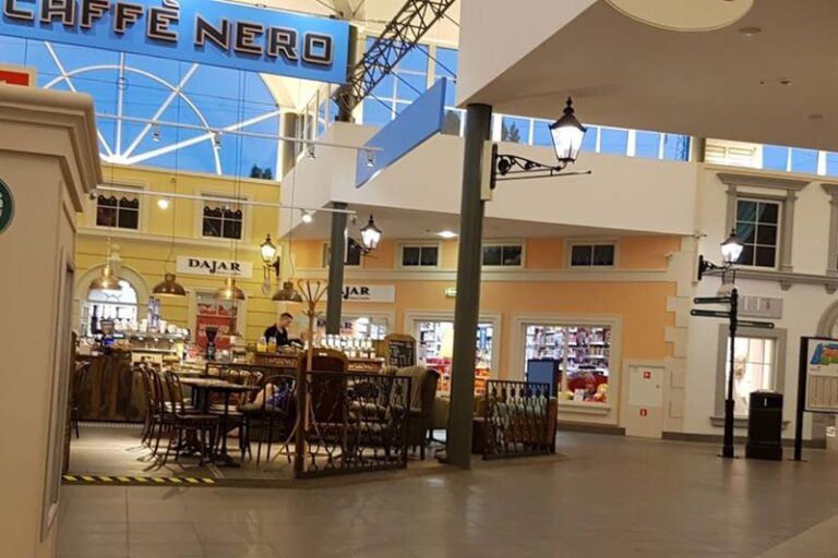 Odkryj, jakie sklepy znajdziesz w Fashion House Piaseczno