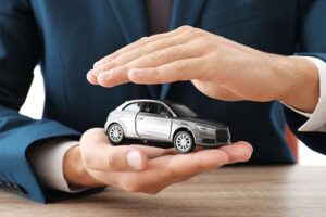 Sprytne sposoby, jak zaoszczędzić na ubezpieczeniu samochodu